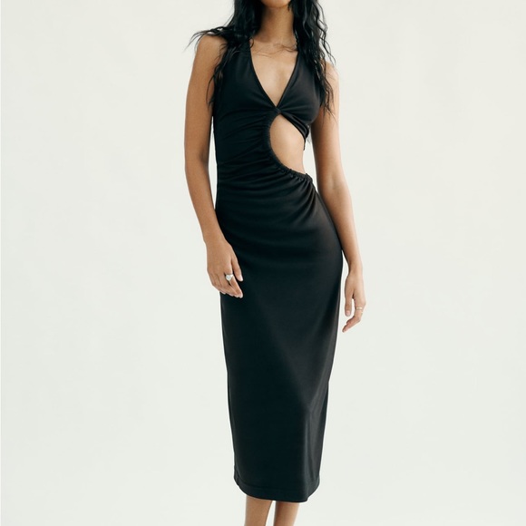Cut out Zara dress - sold out at Zara. - Picture 2 of 4